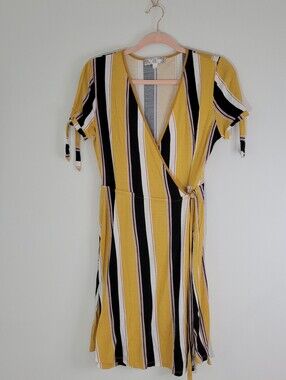 Pink ROSE VINTAGE WOMEN SIZE L Striped Mustard Wrap Dress with Tie Waist